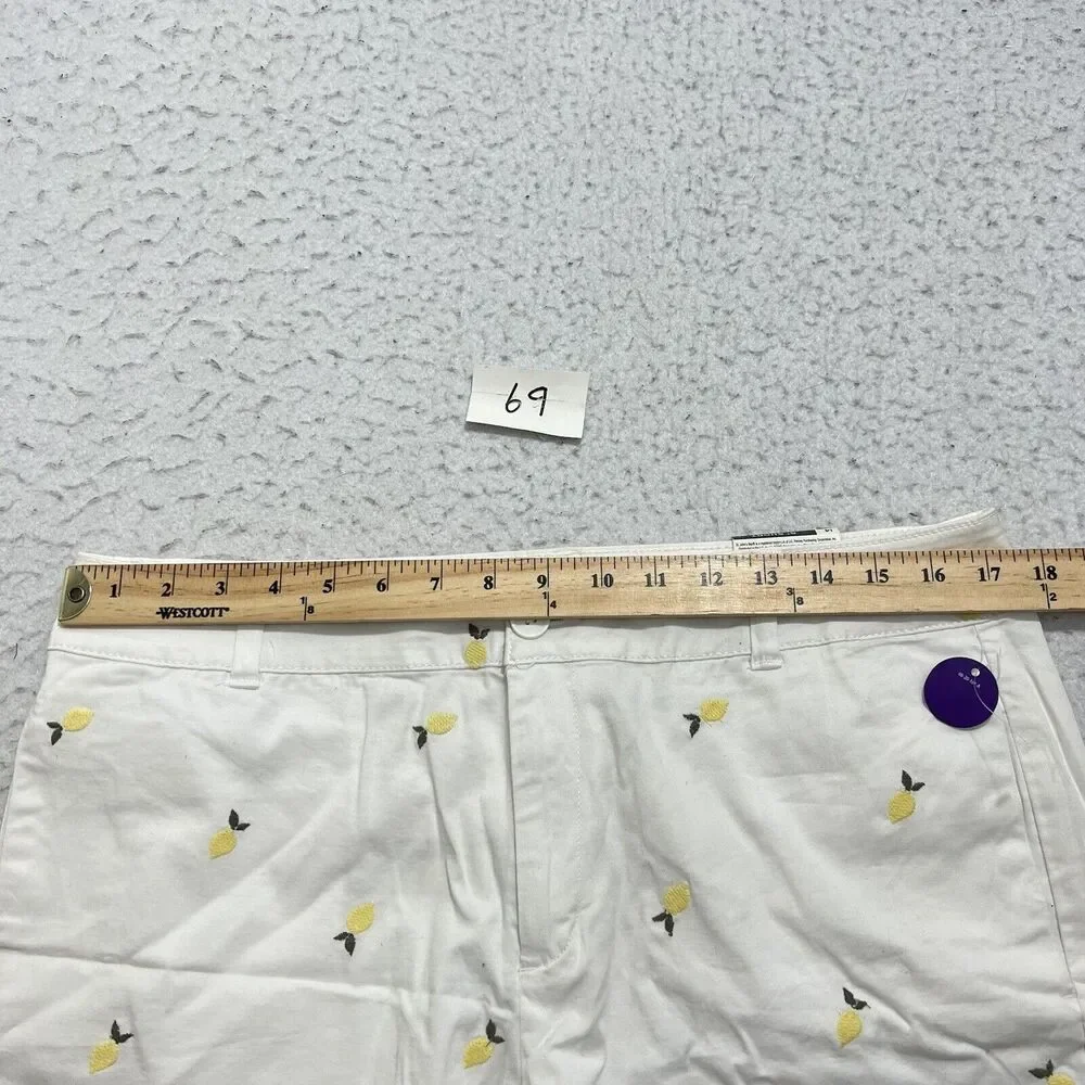 St. John's Bay Women's 14 White Yellow Lemon Pattern 5" Inseam Flat Front Shorts - Picture 10 of 12